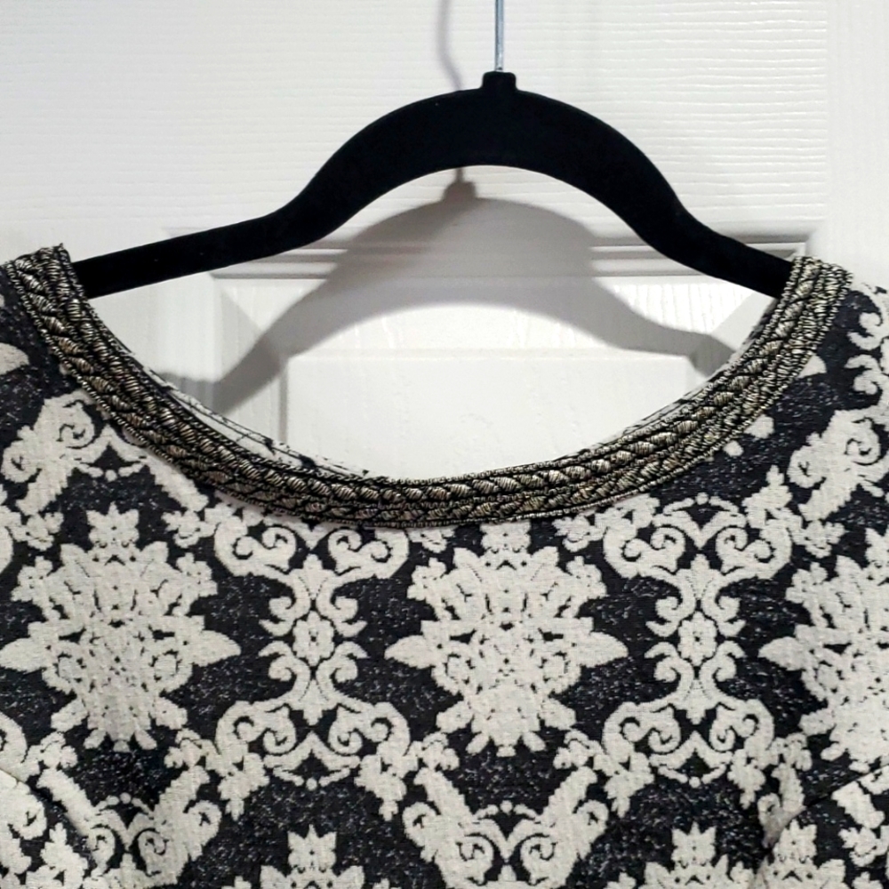 Fit and Flare dress - Picture 3 of 6